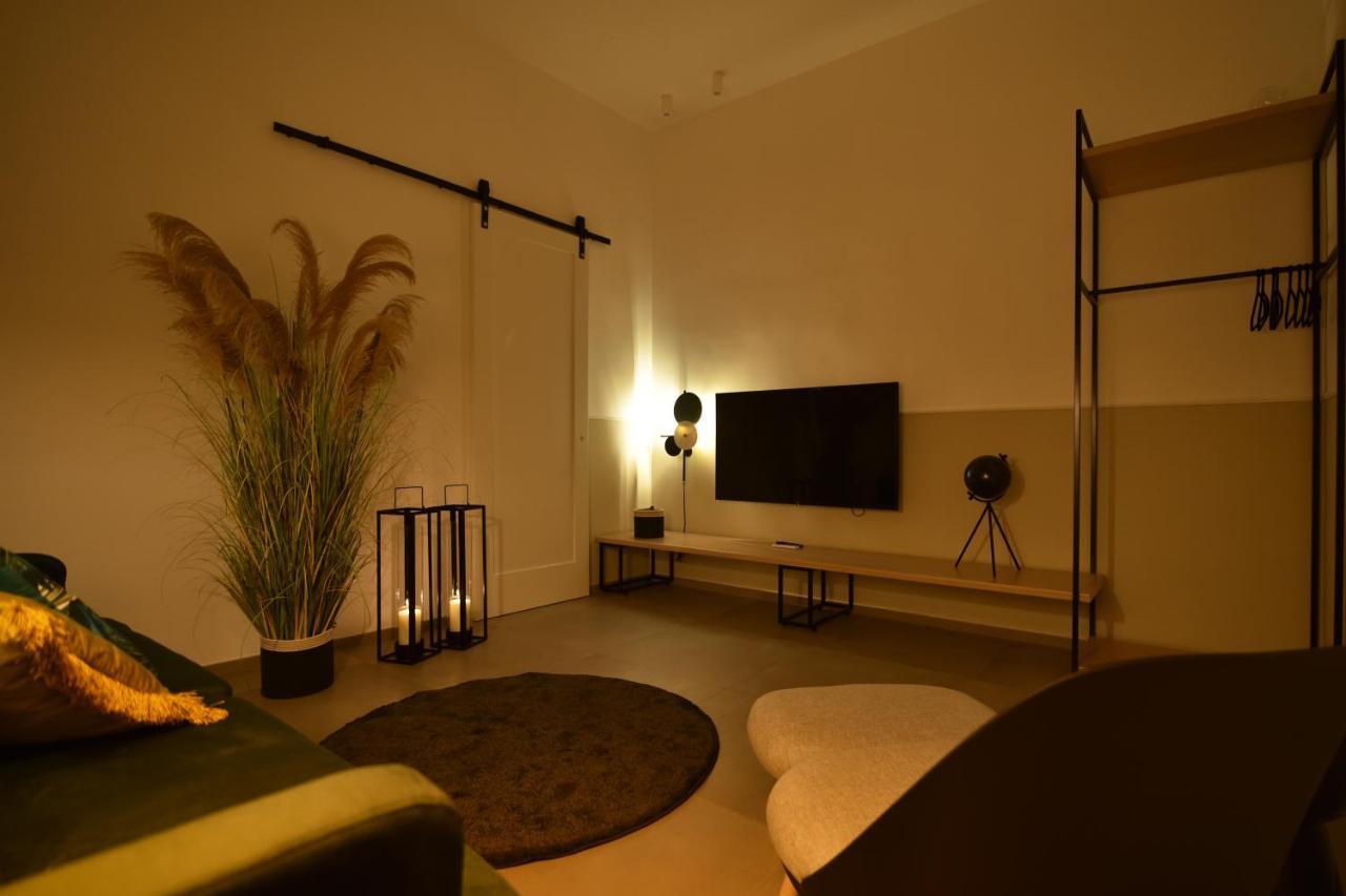 First Floor B&B Bari Exterior foto